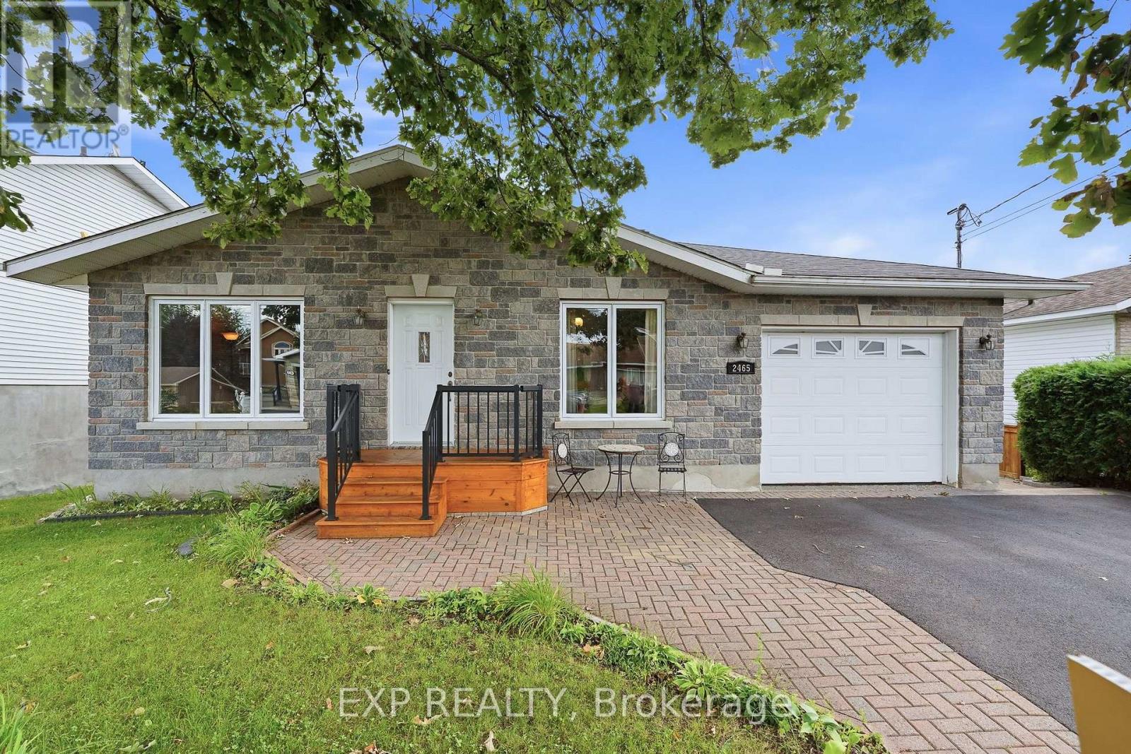 2465 Woods Street Photo de la propriété 1