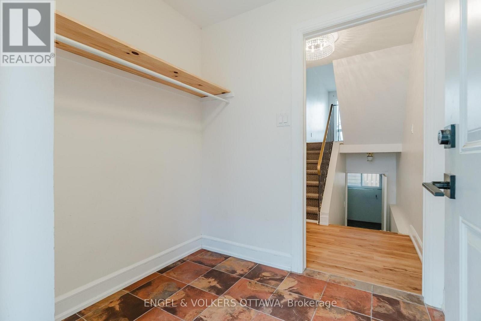 8 Almond Lane Property Photo 4