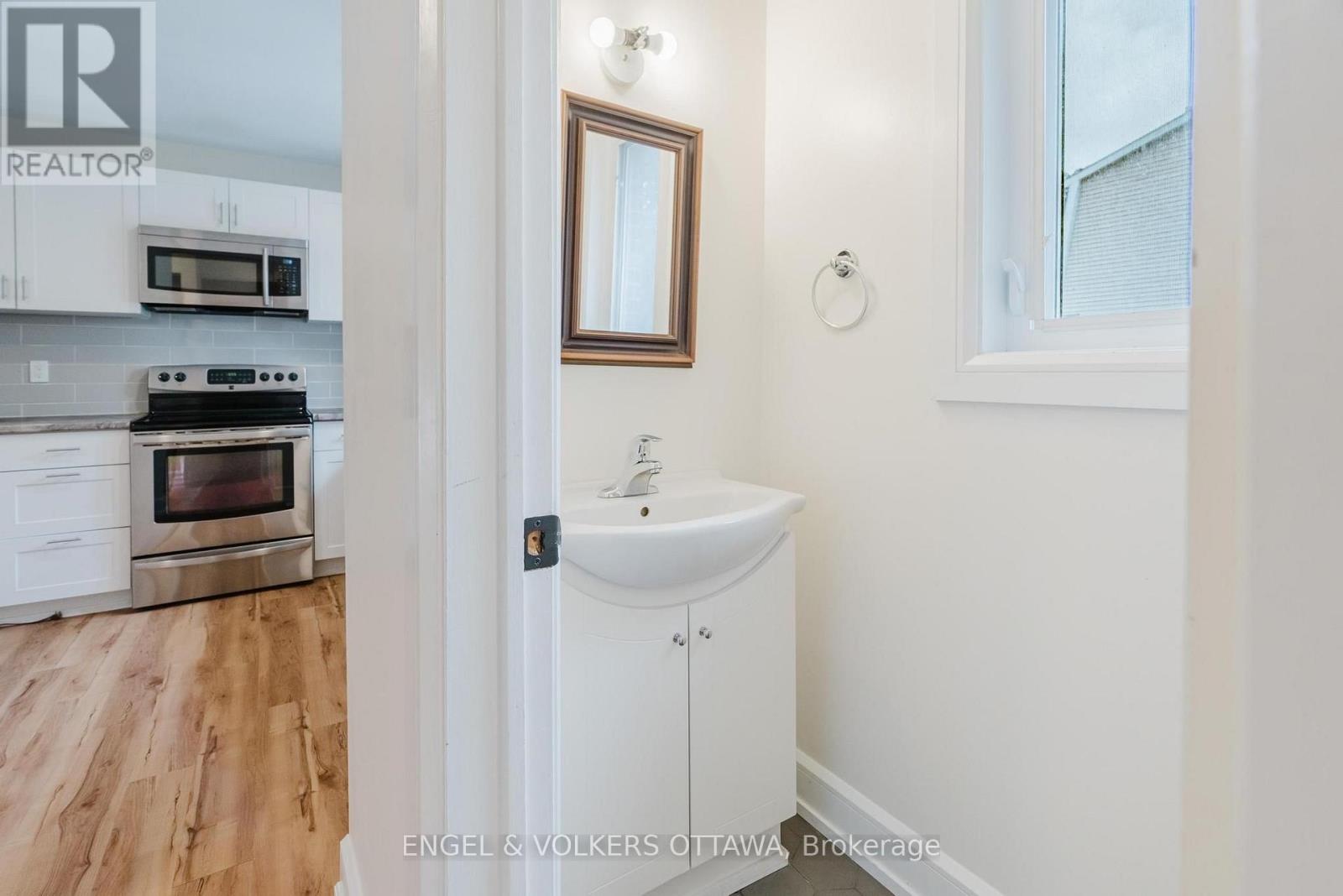 8 Almond Lane Property Photo 13