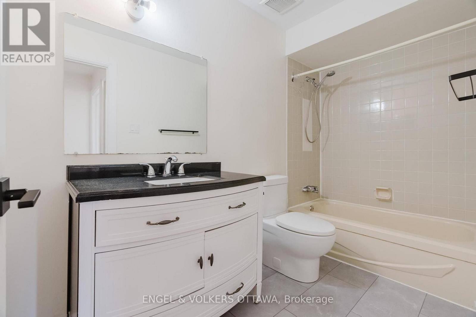 8 Almond Lane Property Photo 24