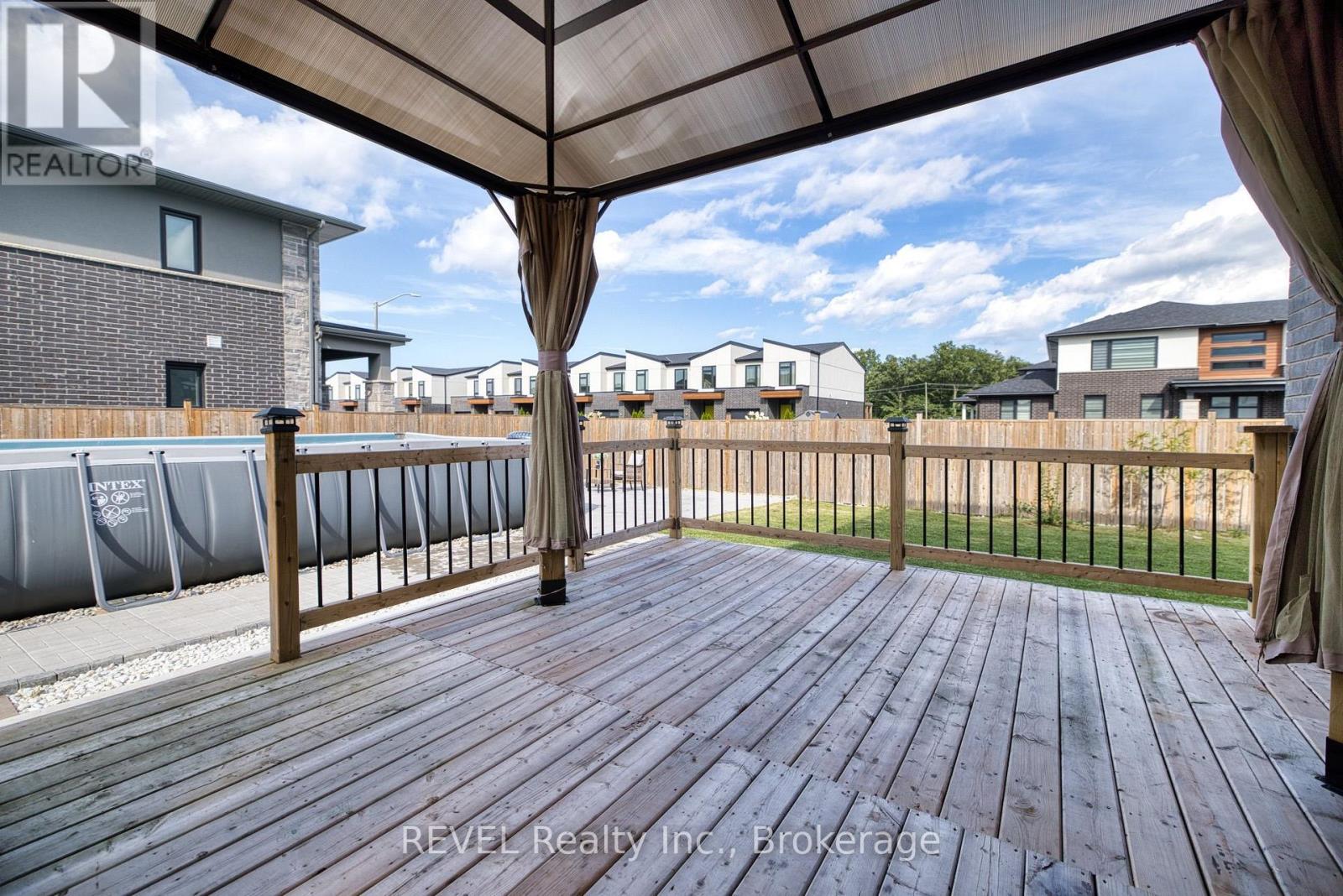 8961 Emily Boulevard Property Photo 33