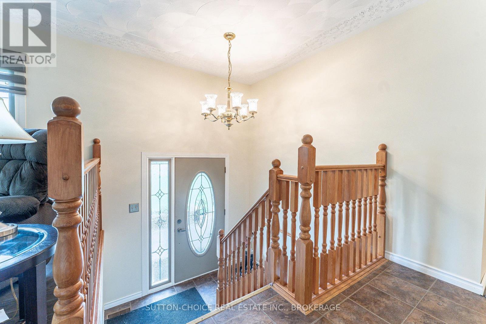 246 Yonge Street Property Photo 6
