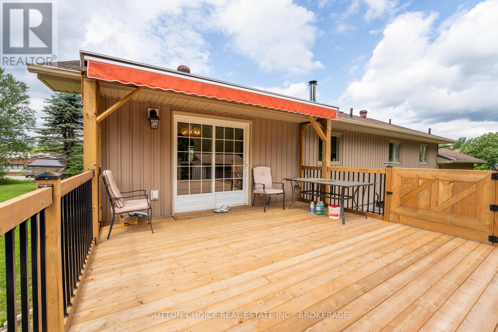 246 Yonge Street Property Photo 39