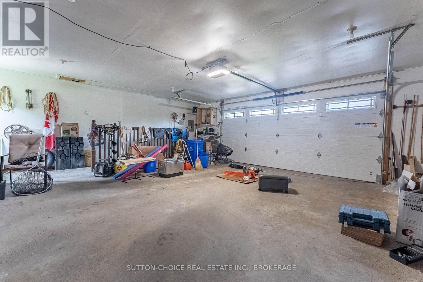 246 Yonge Street Property Photo 43