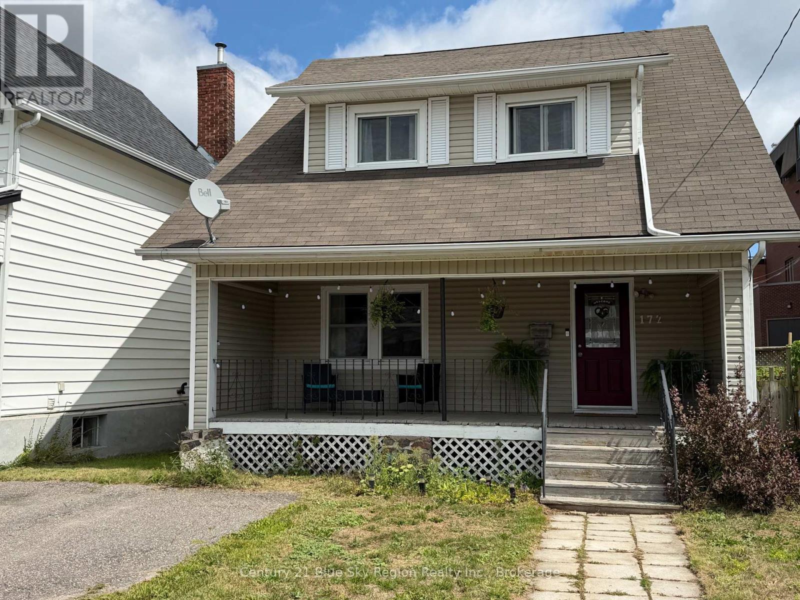 172 FOURTH AVENUE E Property Photo 1