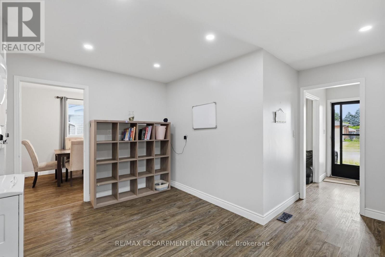 58 Vanier Place Property Photo 11