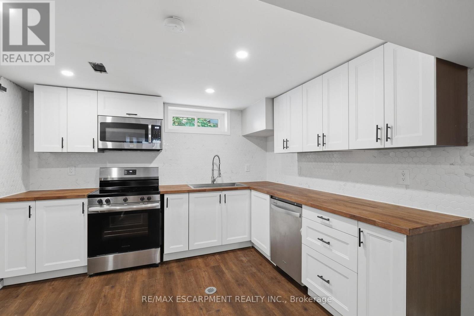58 Vanier Place Property Photo 31