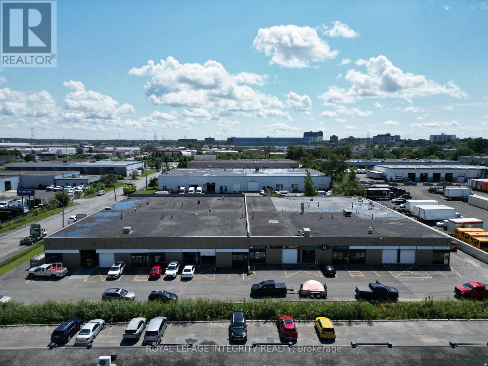 1580 LIVERPOOL COURT