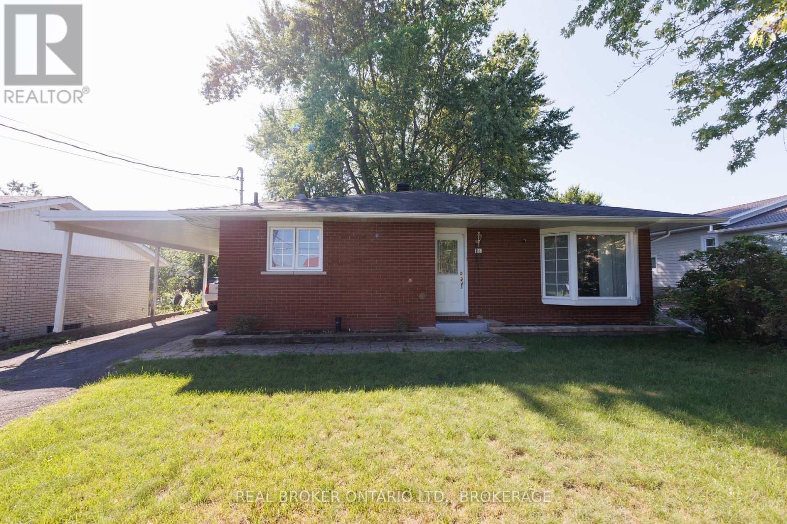 76 Kincardine Street W Property Photo 1