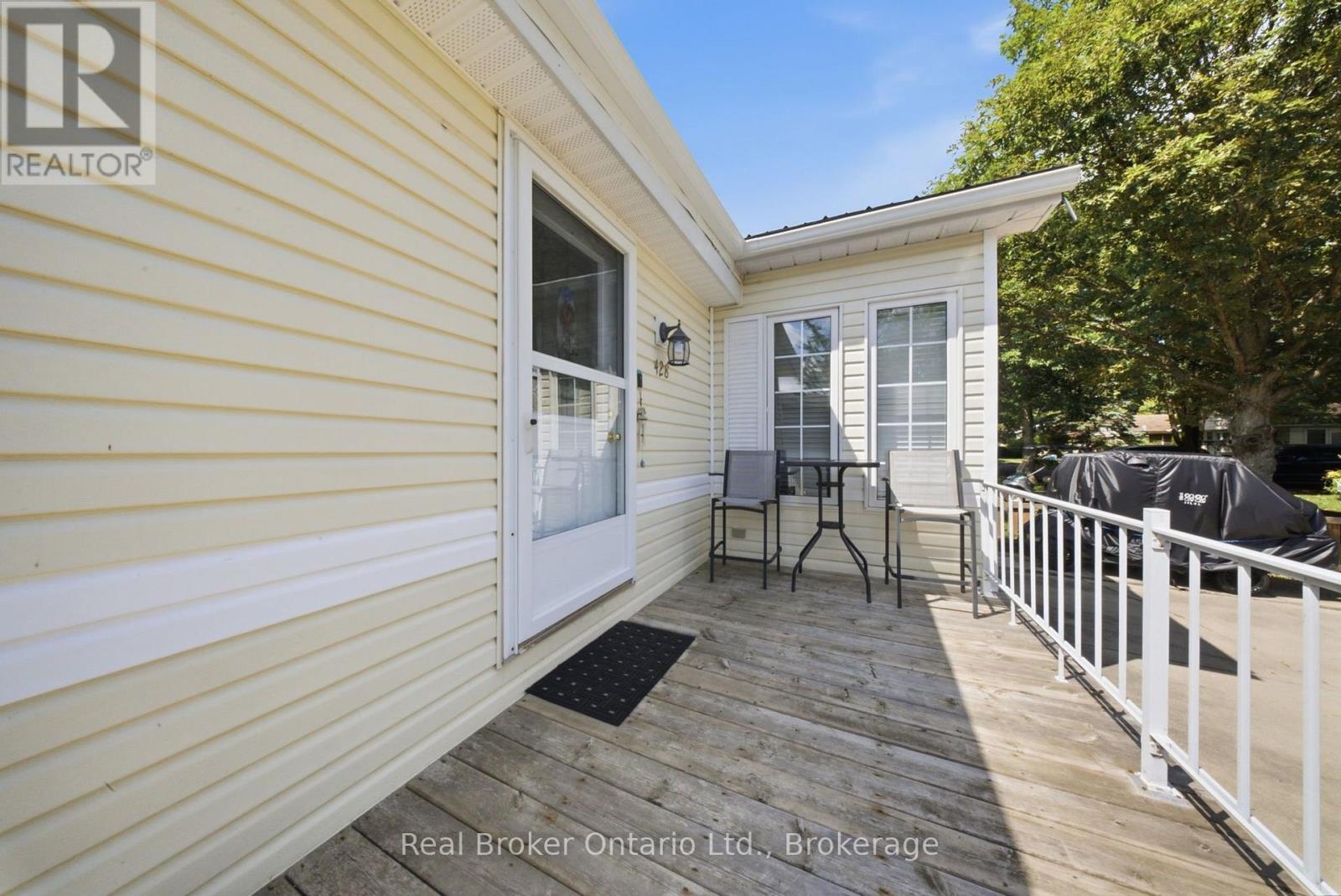 428 Pine Pass Property Photo 5
