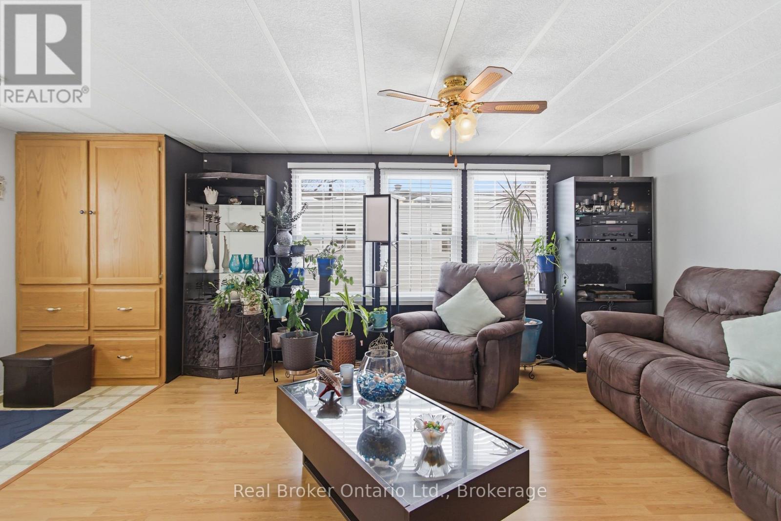 428 Pine Pass Property Photo 8