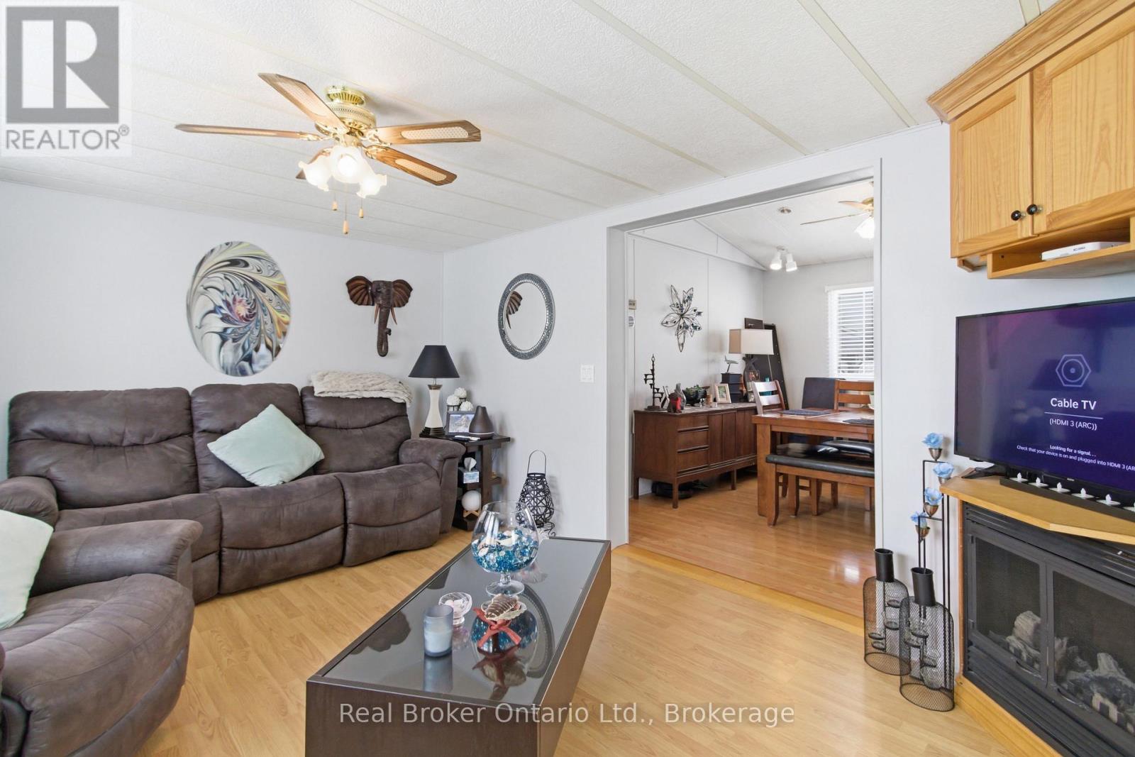 428 Pine Pass Property Photo 10