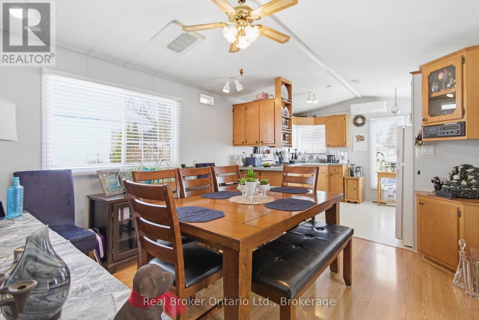 428 Pine Pass Property Photo 13