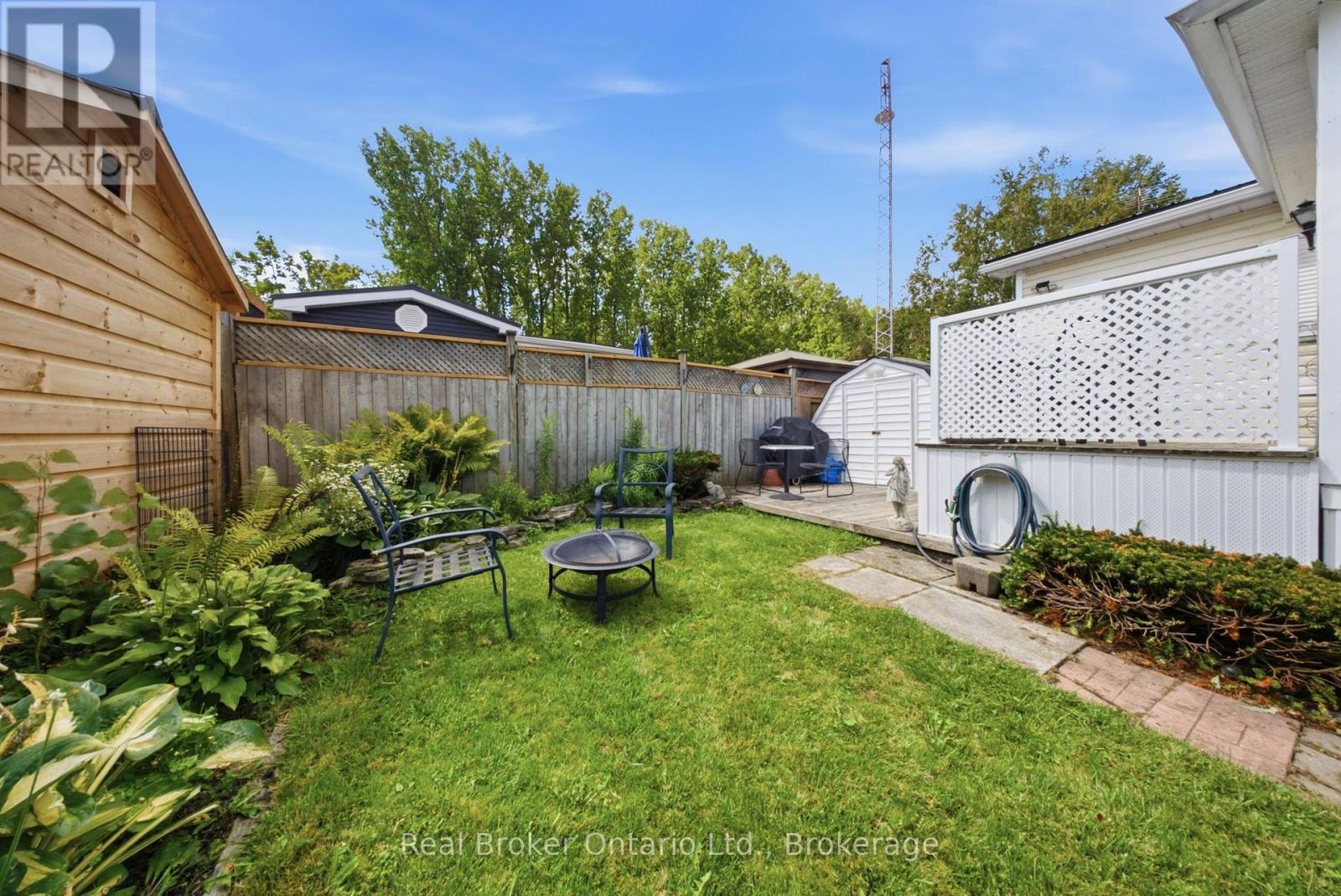 428 Pine Pass Property Photo 36
