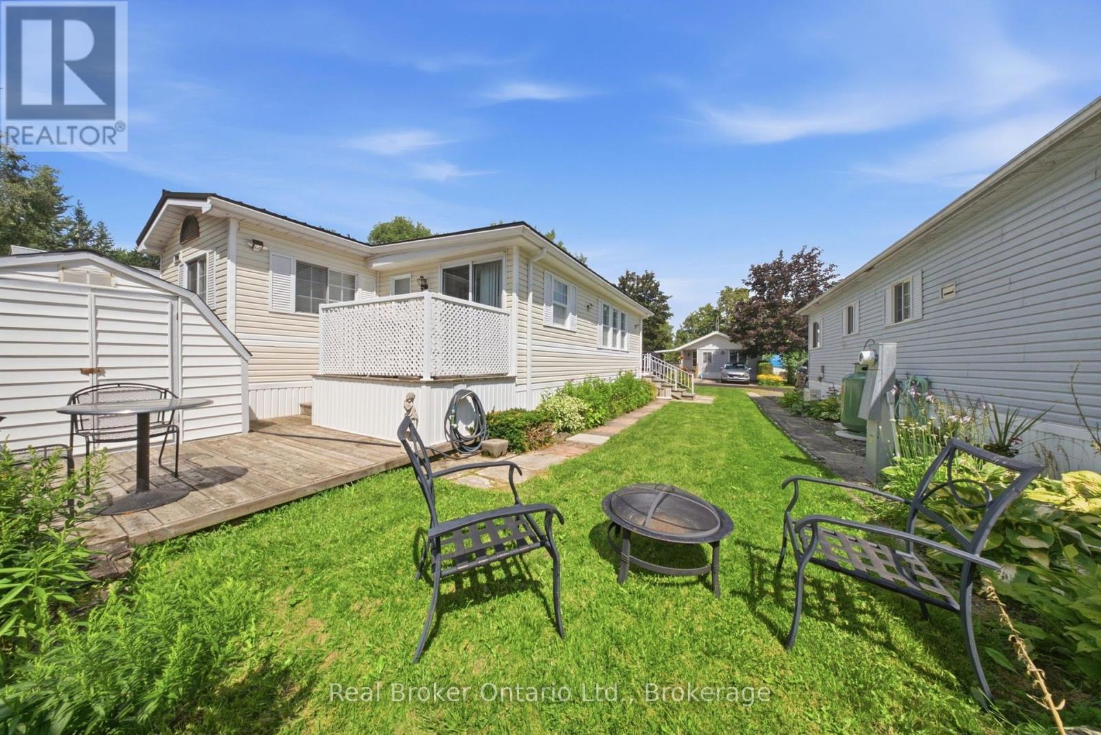 428 Pine Pass Property Photo 38