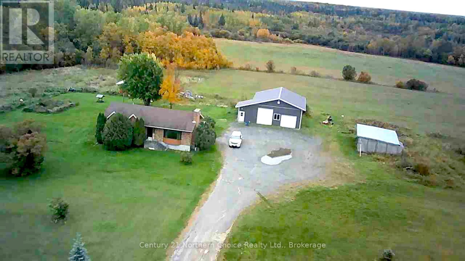 859 Burriss Road E Property Photo 3