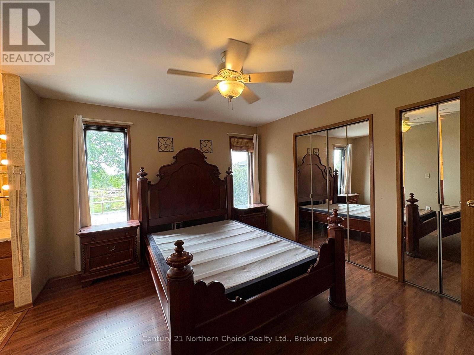 859 Burriss Road E Property Photo 17