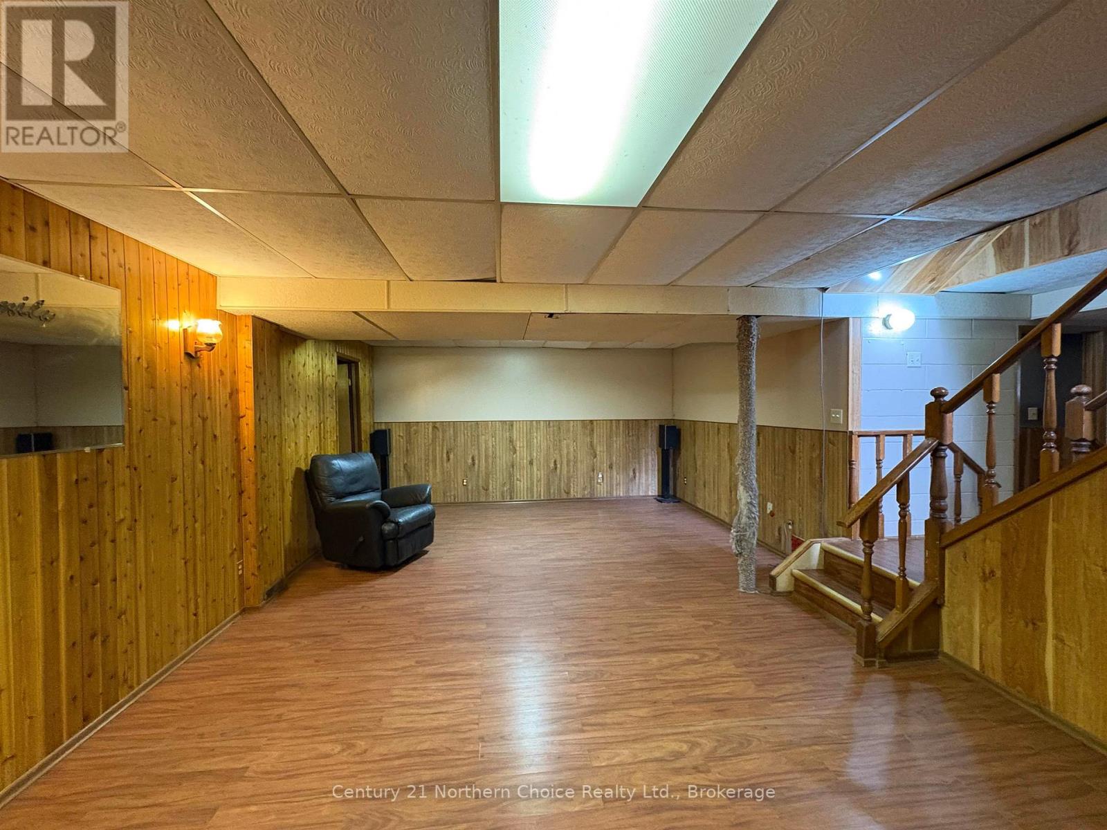 859 Burriss Road E Property Photo 26