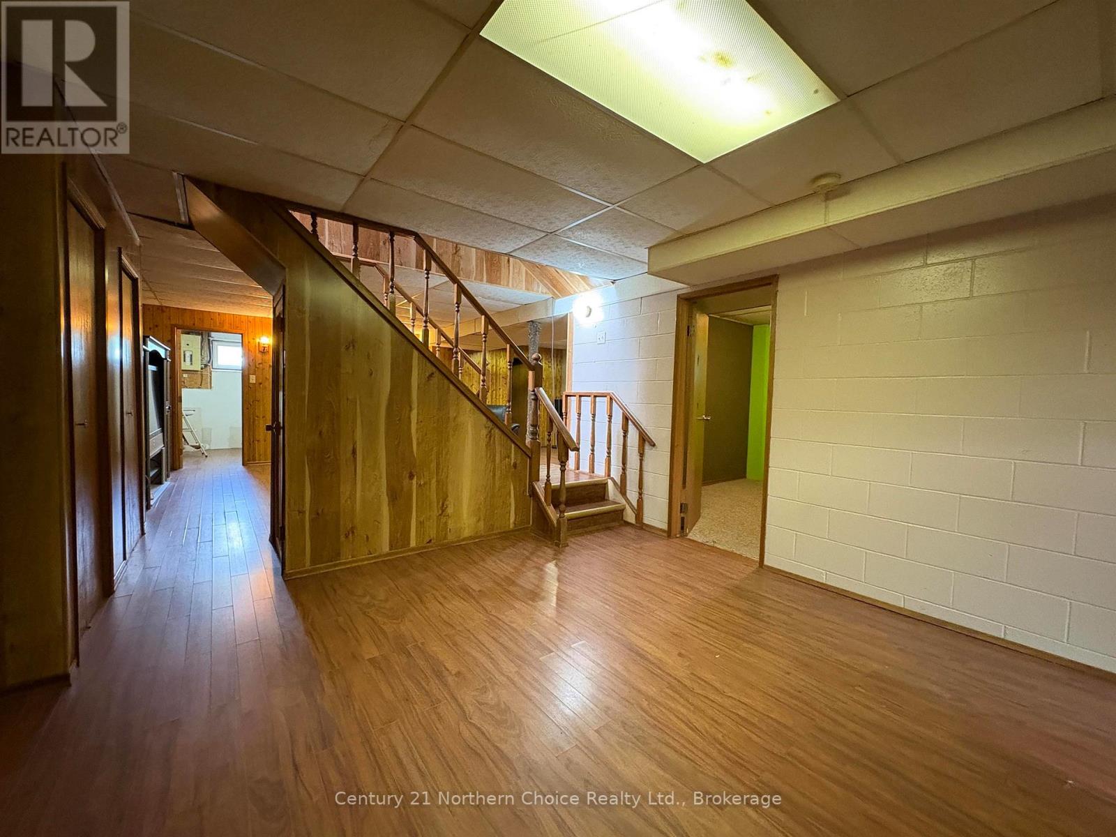 859 Burriss Road E Property Photo 28