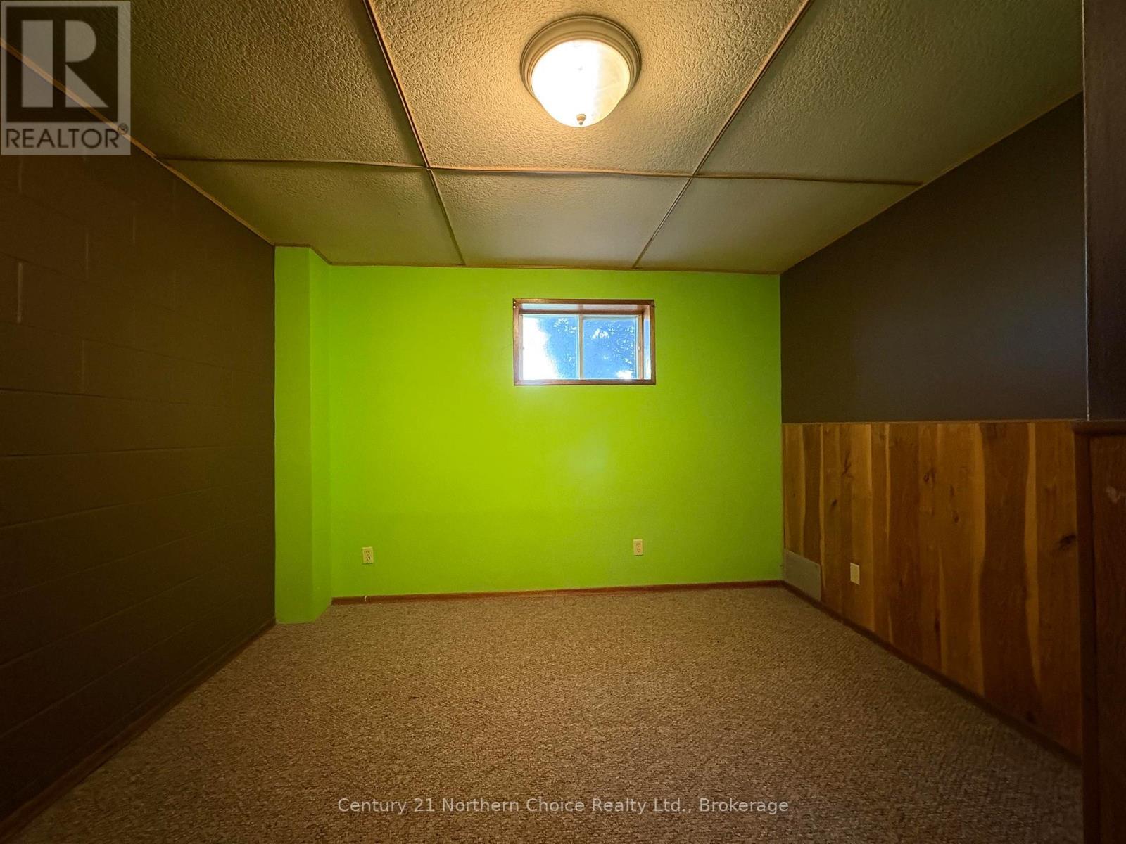 859 Burriss Road E Property Photo 31