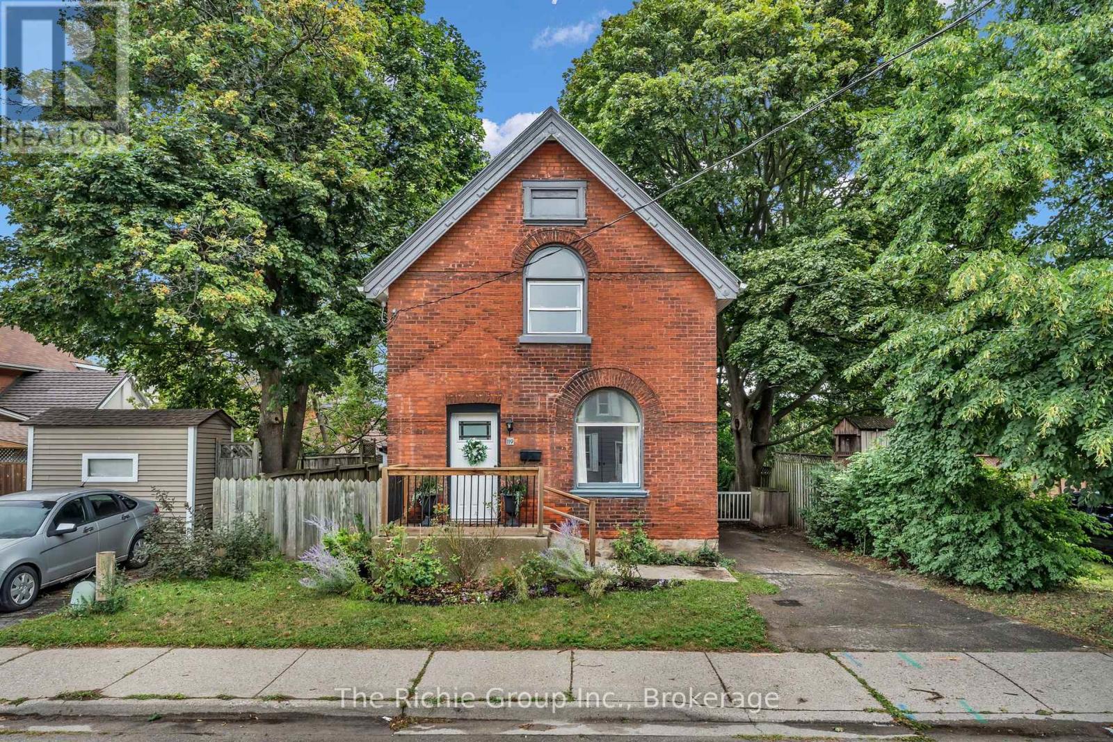 119 BROCK STREET