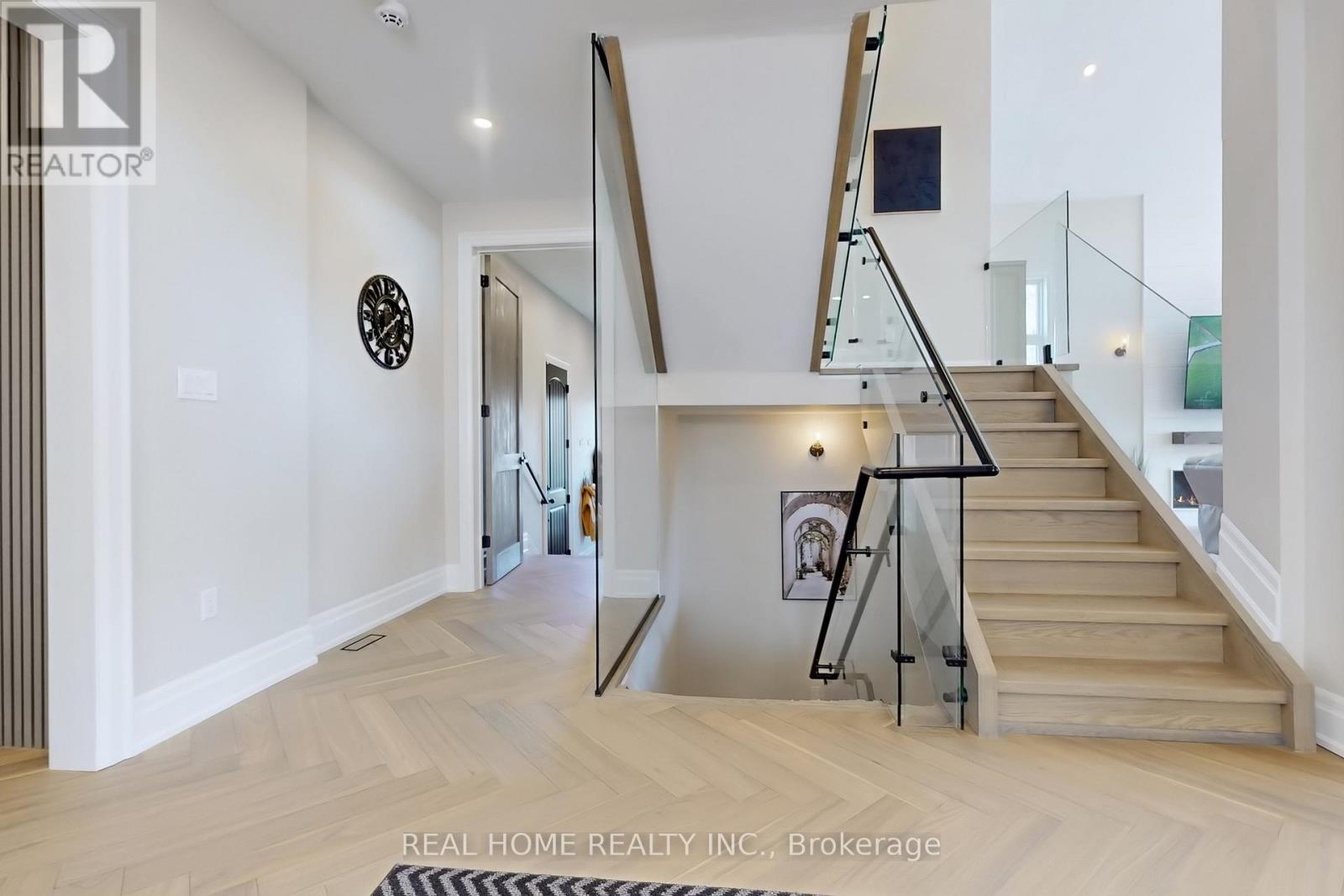 8 Knowles Crescent Property Photo 27