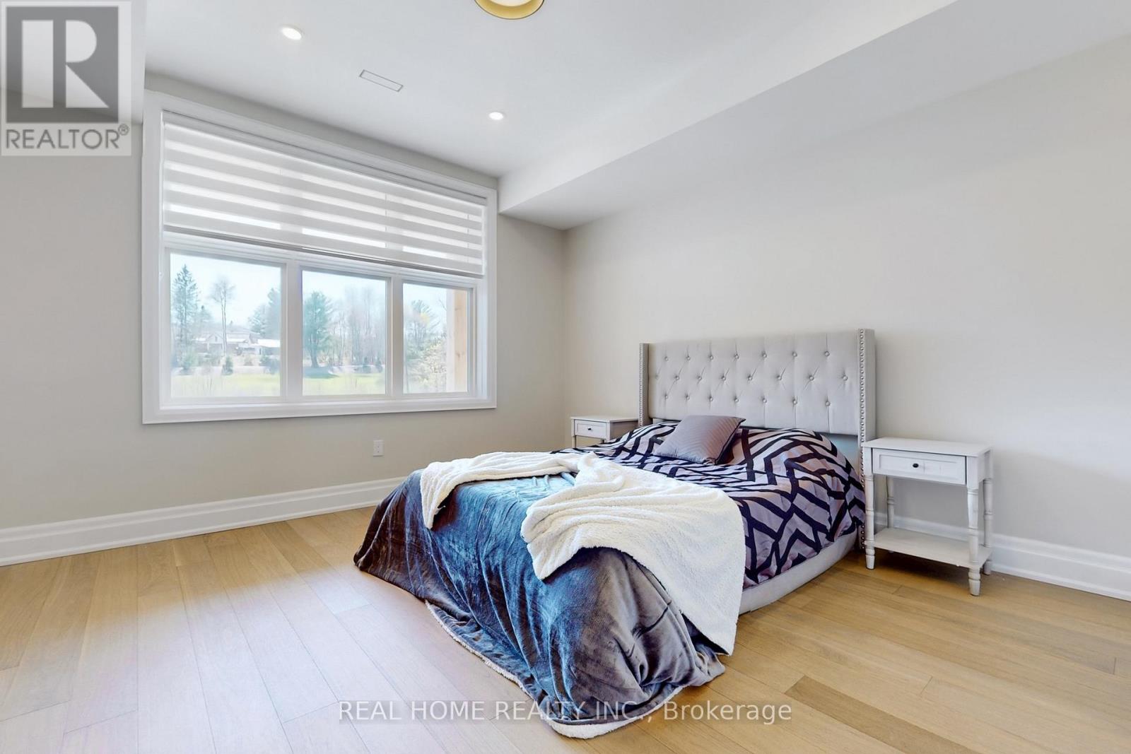 8 Knowles Crescent Property Photo 30