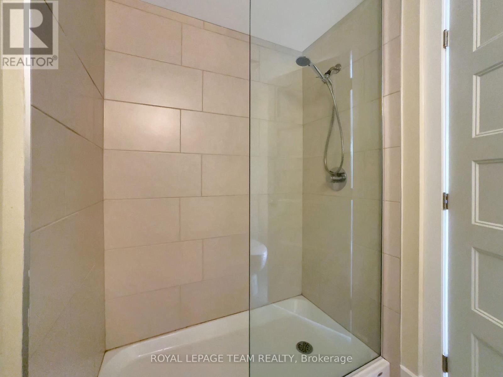 215 - 2785 Baseline Road Property Photo 16