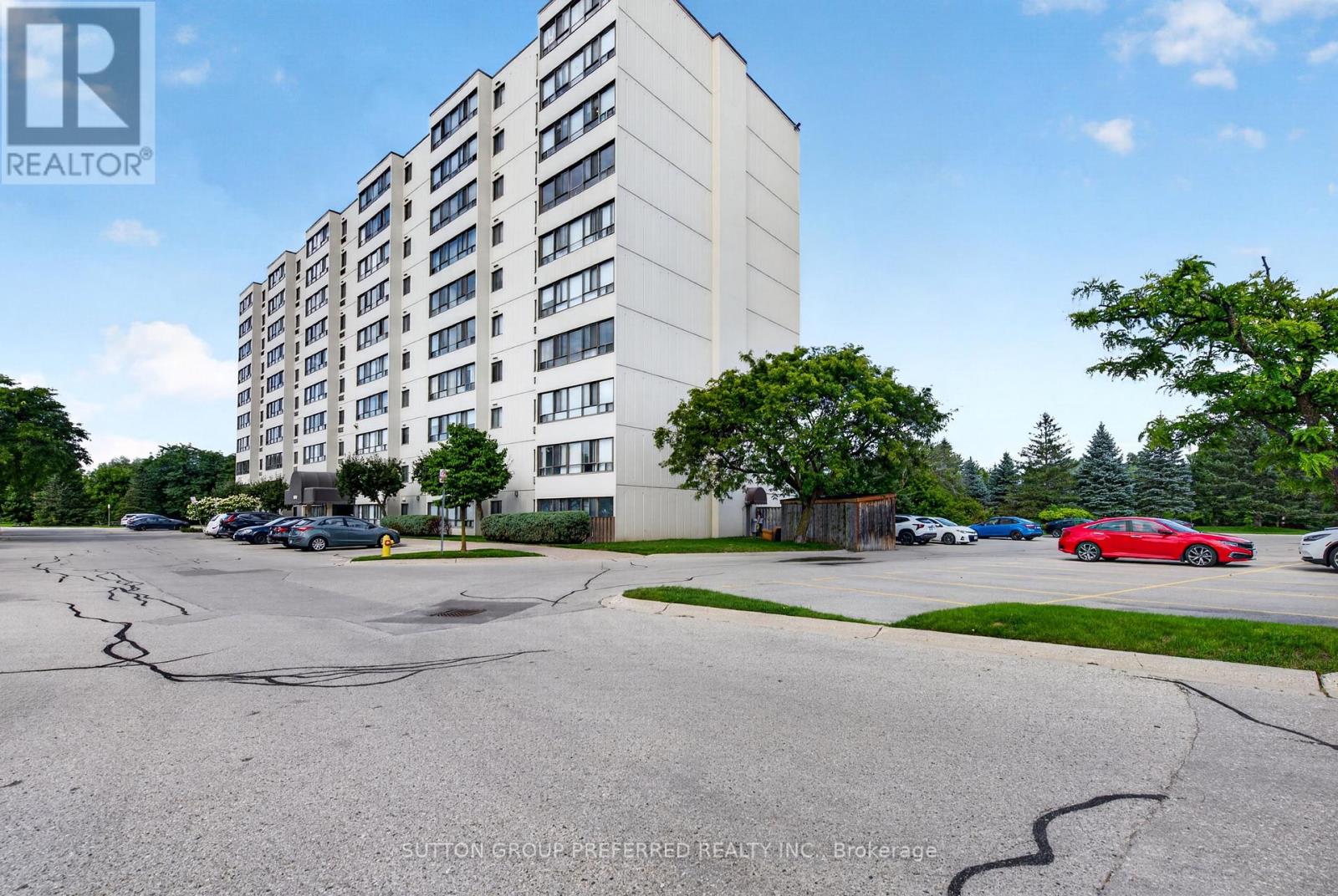 311 - 1600 Adelaide Street N Property Photo 3