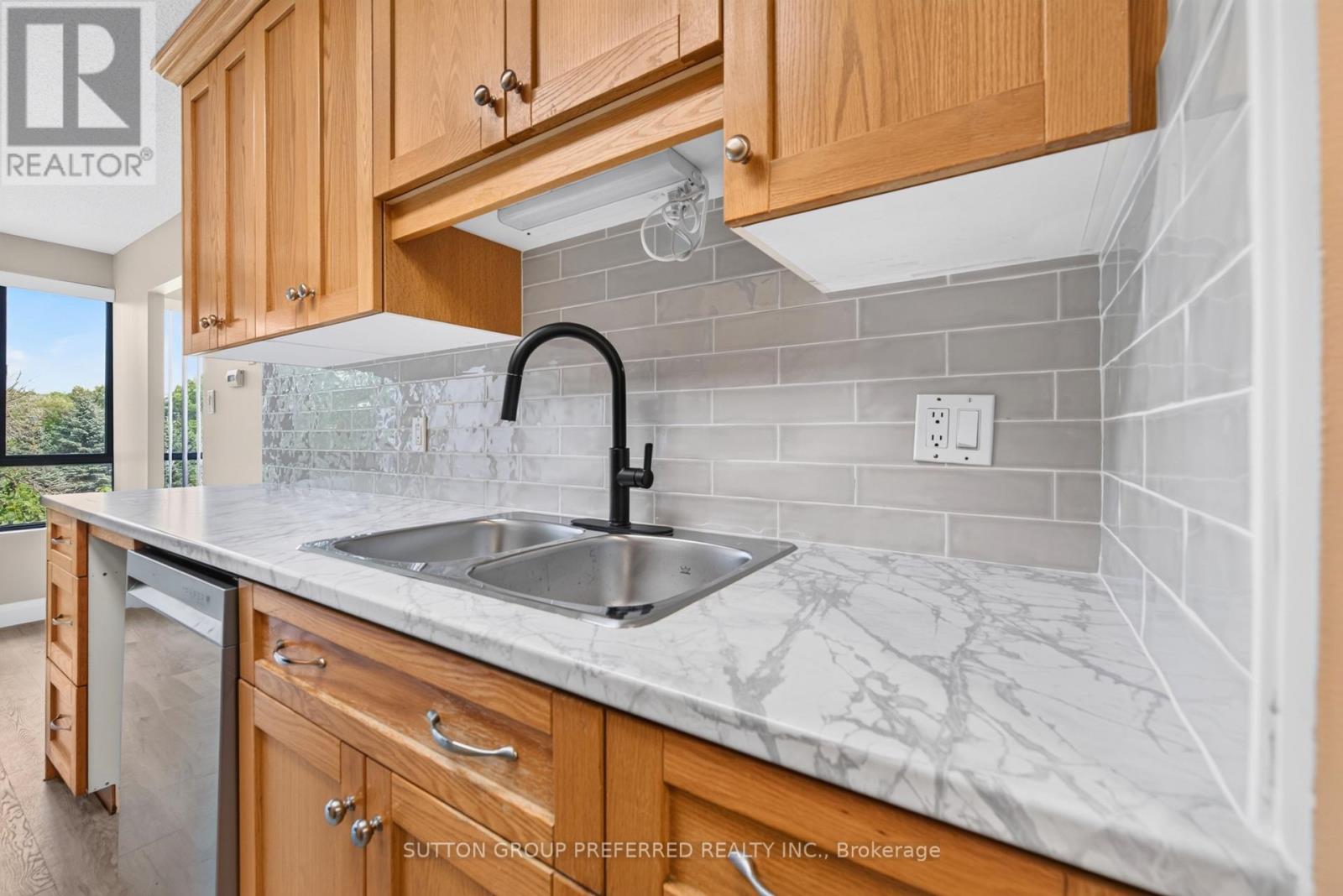 311 - 1600 Adelaide Street N Property Photo 15