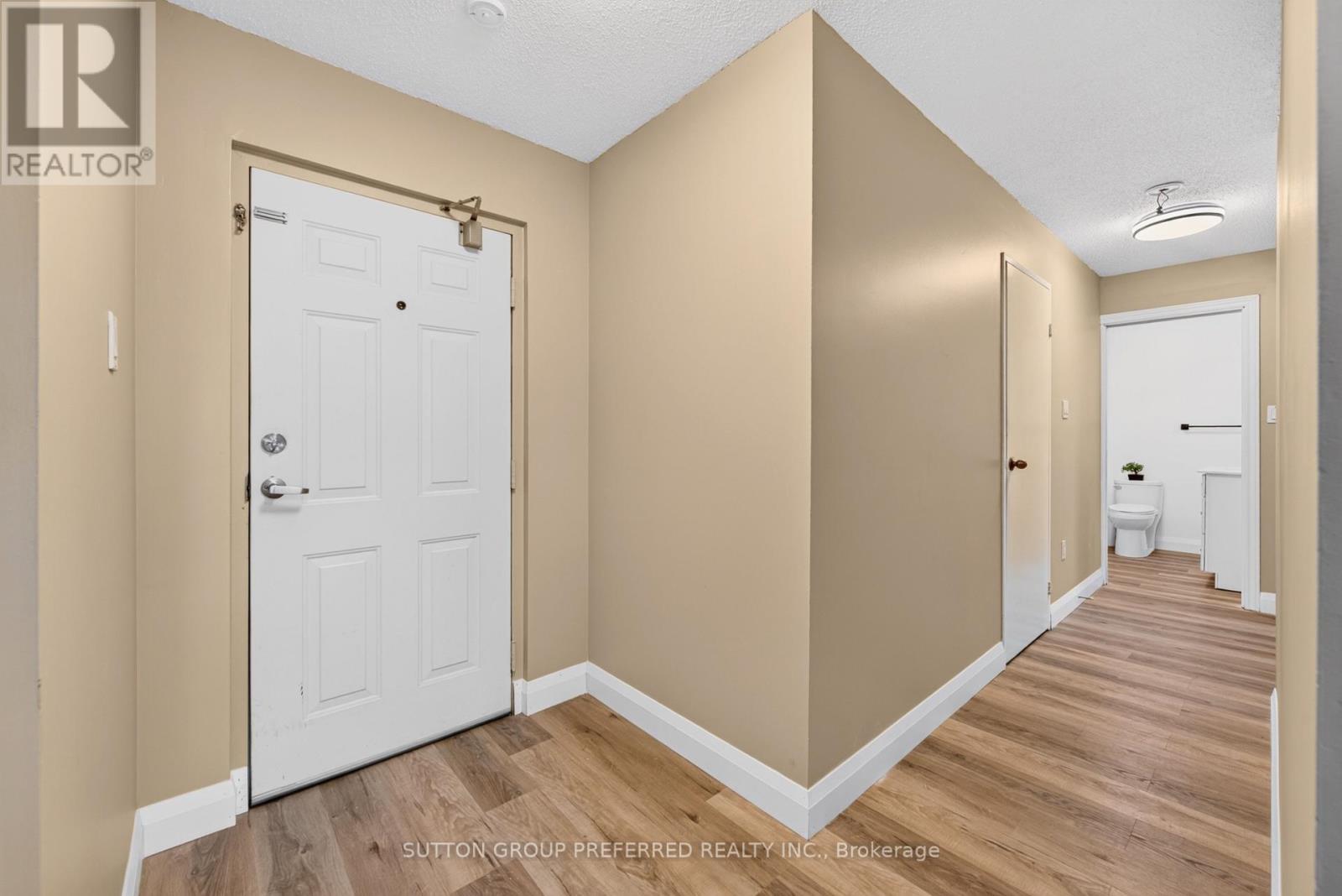 311 - 1600 Adelaide Street N Property Photo 27