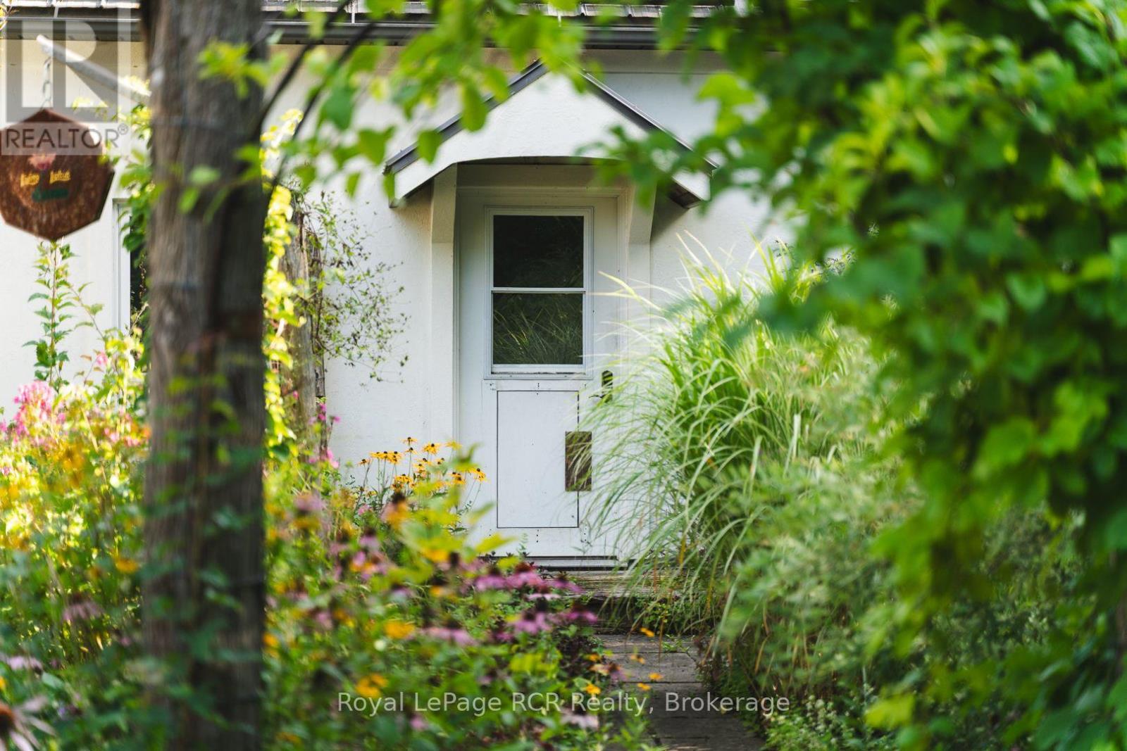 323199 Durham Road E Property Photo 13