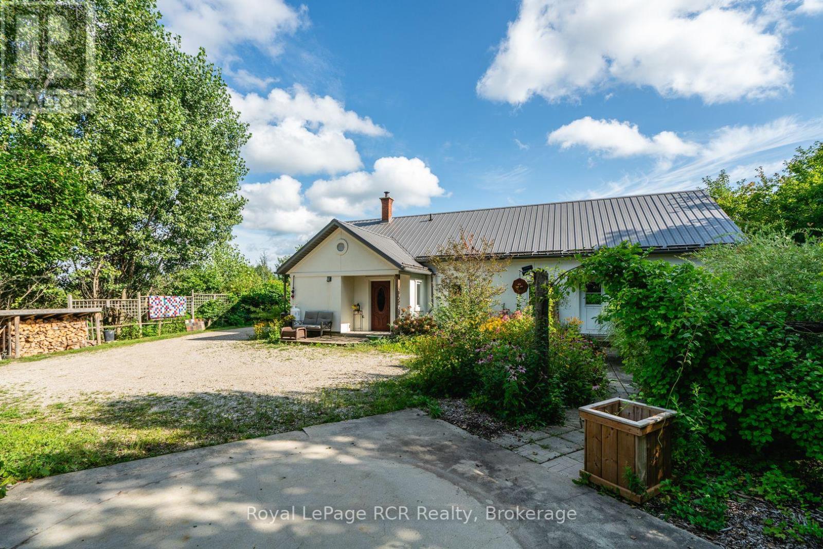 323199 Durham Road E Property Photo 15