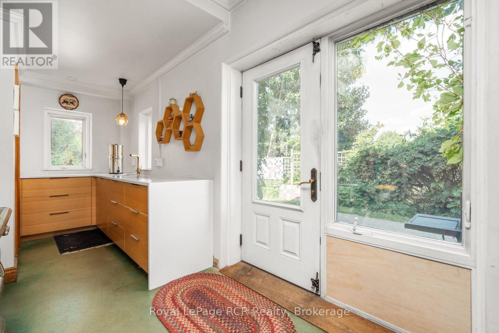 323199 Durham Road E Property Photo 17