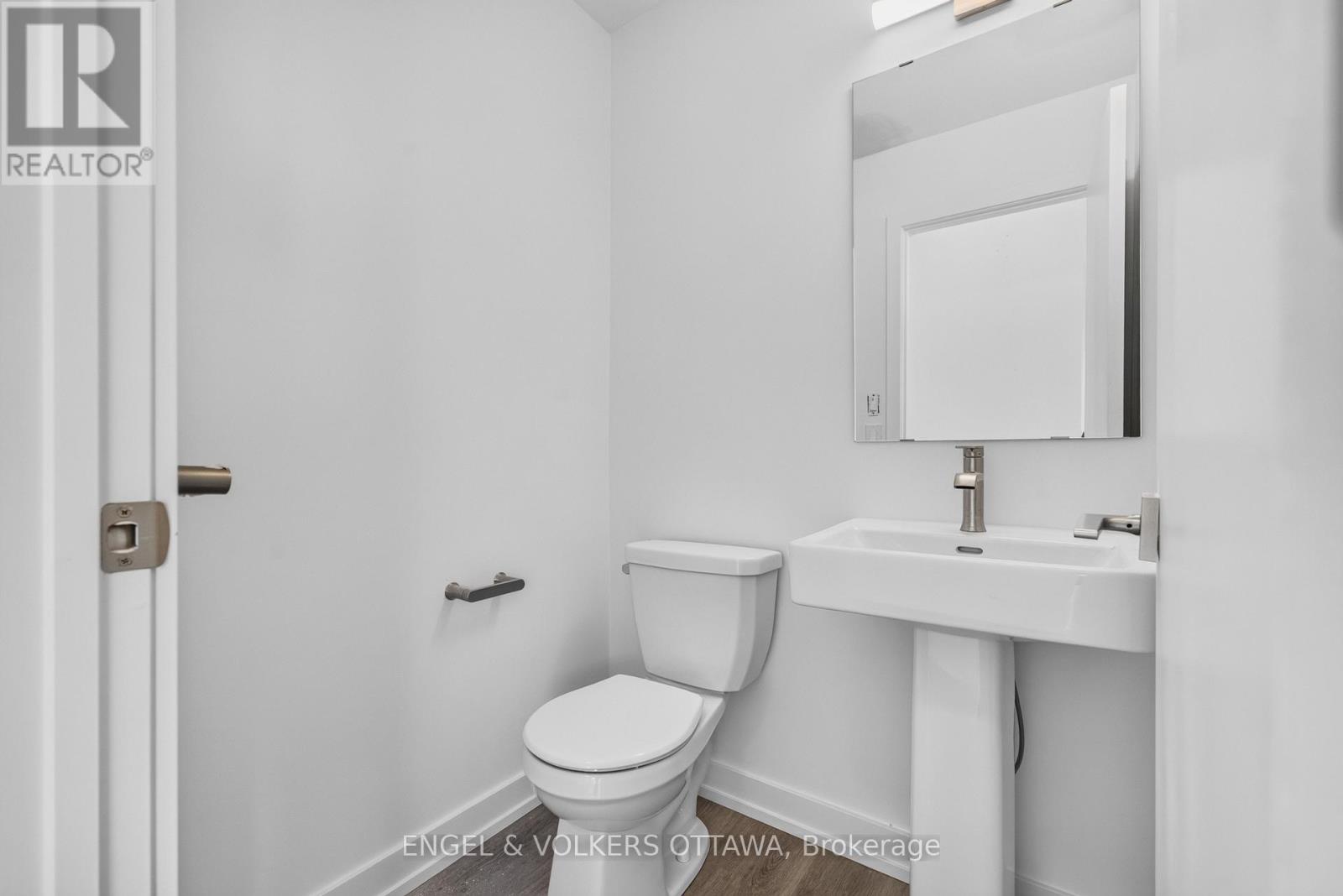 227 Stardust Private Property Photo 16