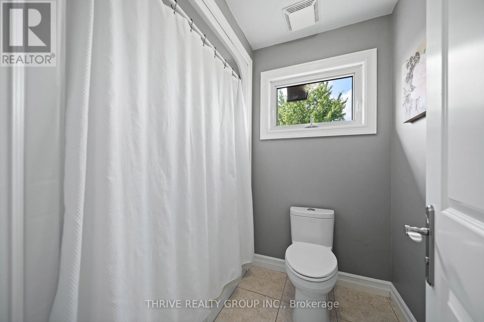 944 Collins Drive Property Photo 36