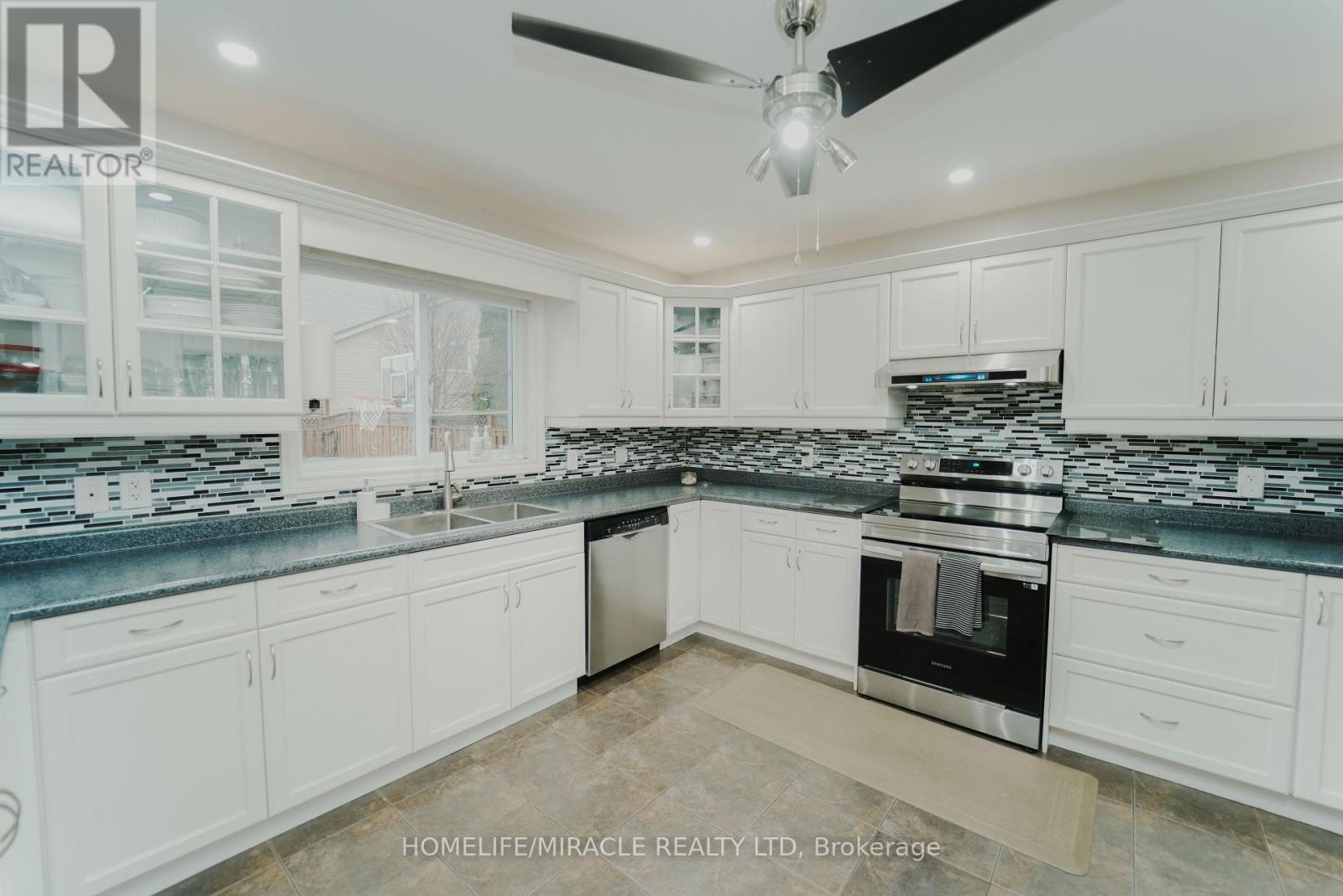 6978 Shannon Drive Property Photo 10