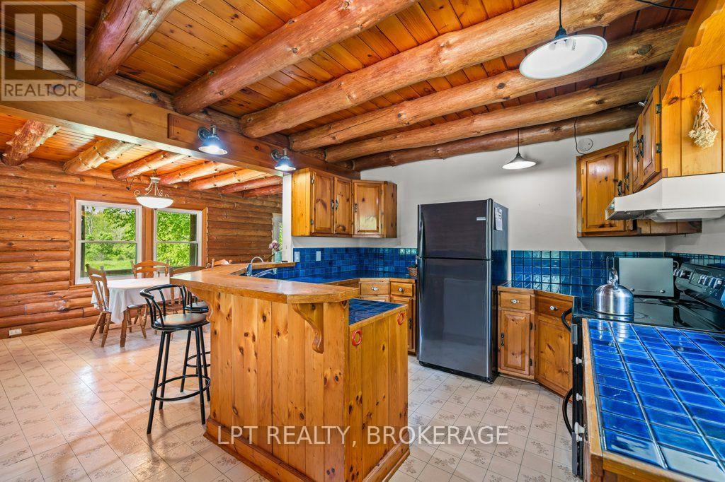 1922 Dover Road Property Photo 9