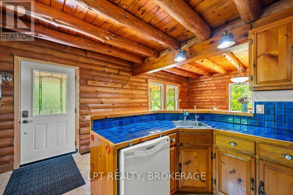1922 Dover Road Property Photo 10