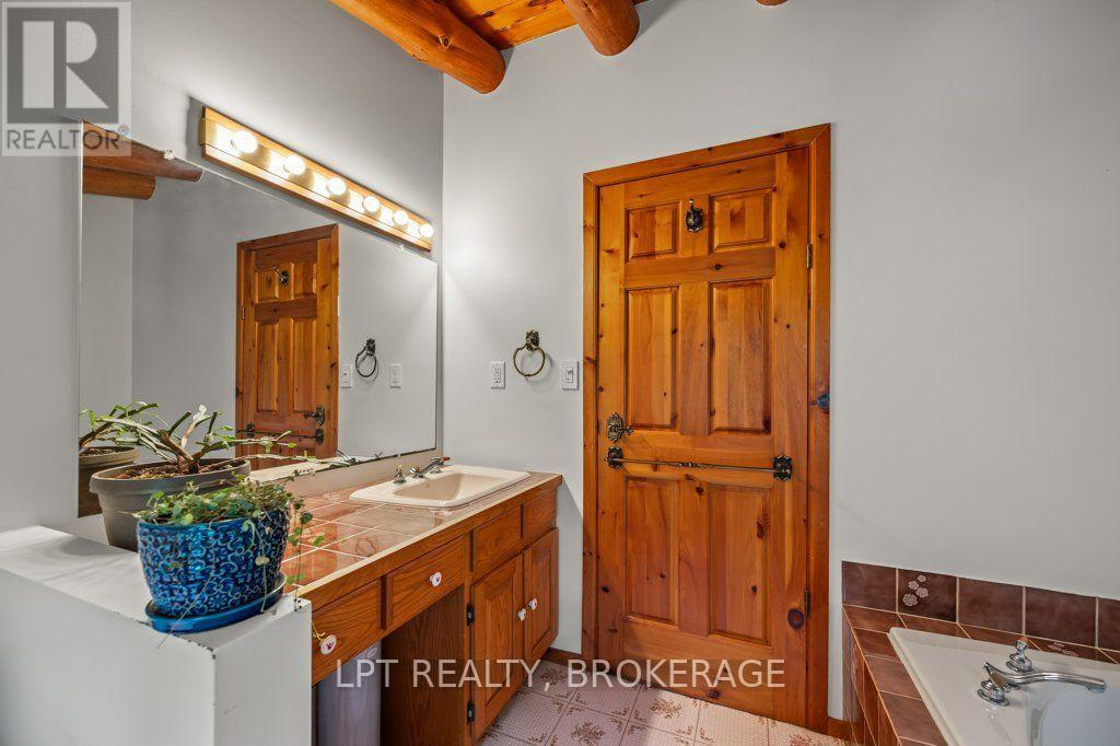 1922 Dover Road Property Photo 25
