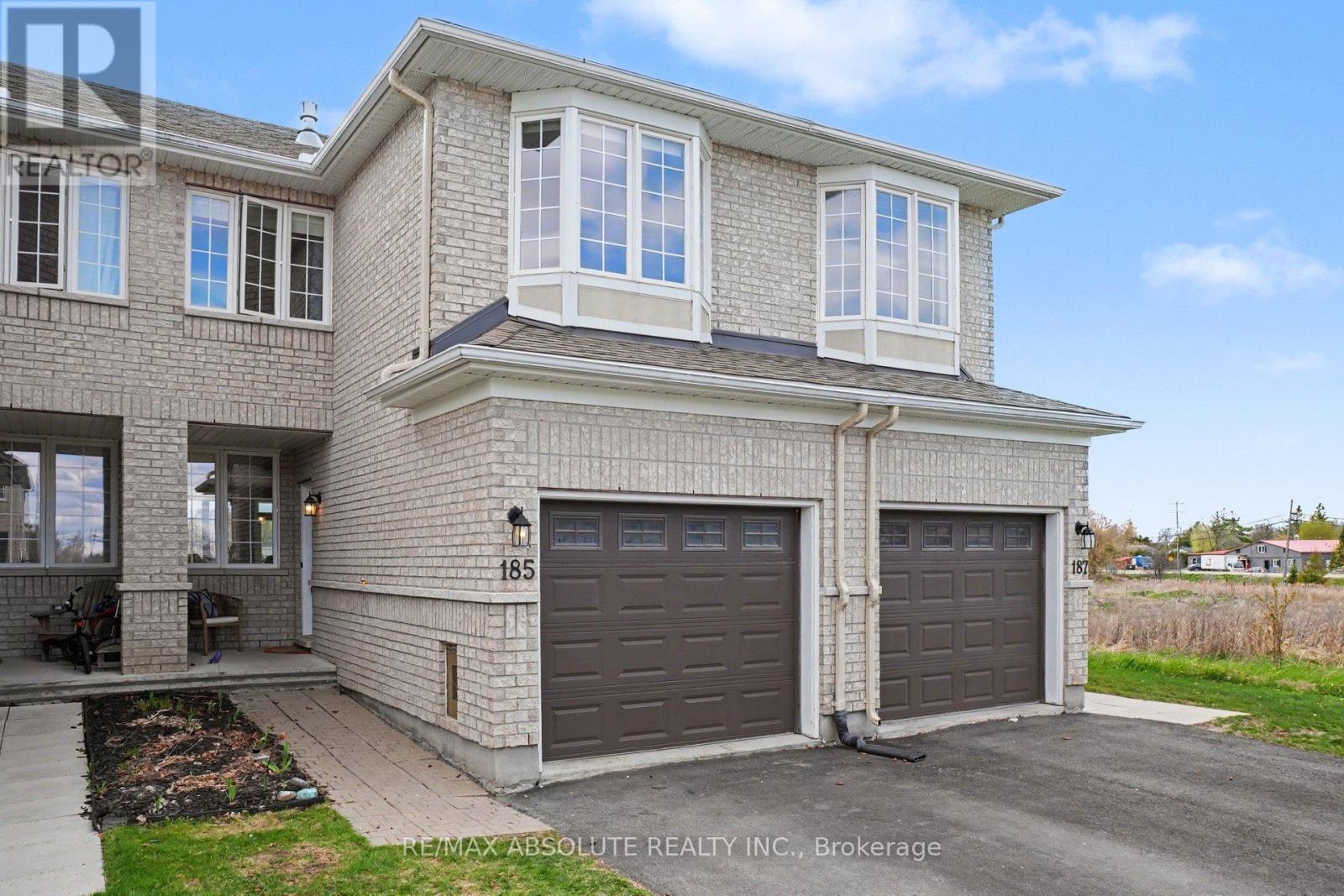 185 Desmond Trudeau Drive Photo de la propriété 1