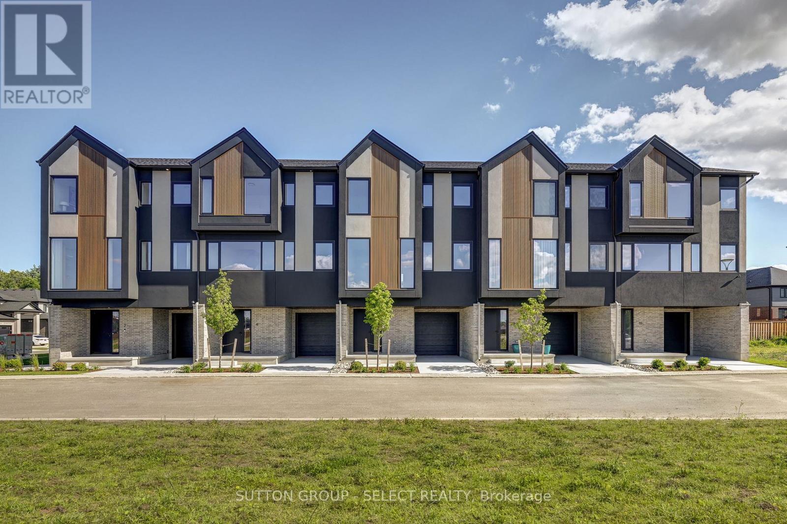 10 - 3090 PETTY ROAD Property Photo 1