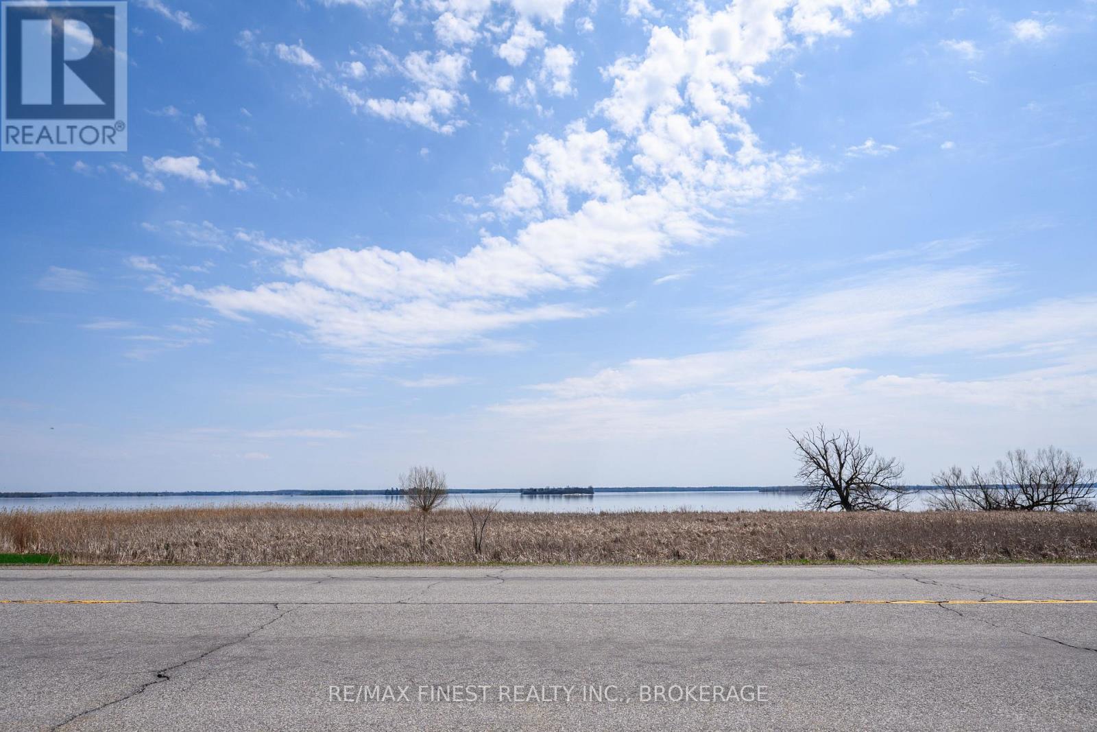 1168 Thousand Island Parkway Property Photo 5