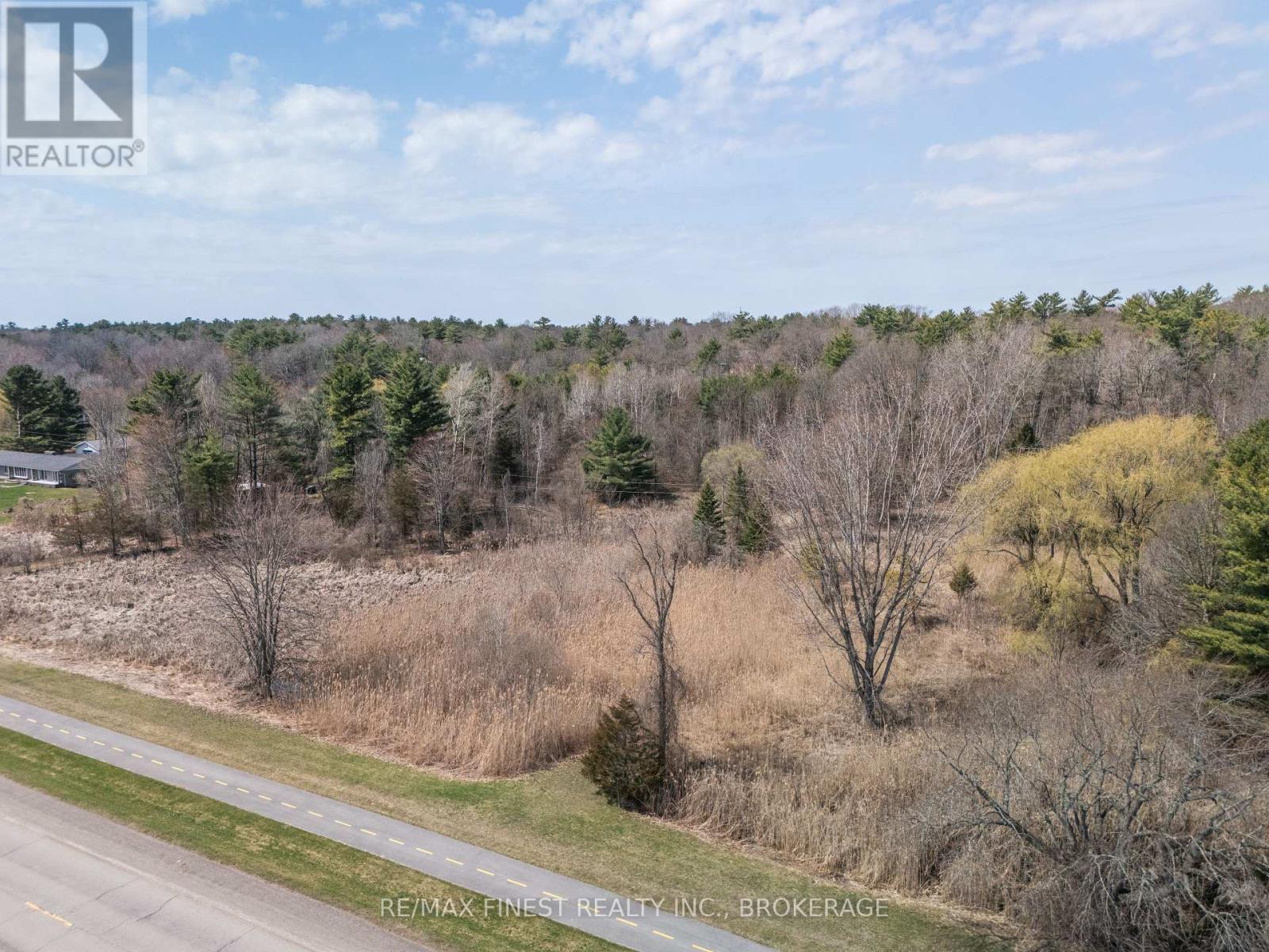 1168 Thousand Island Parkway Property Photo 6