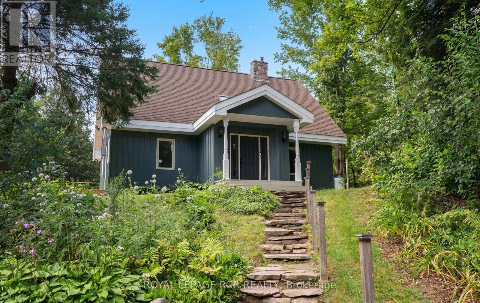 757186 2nd Line E Property Photo 1
