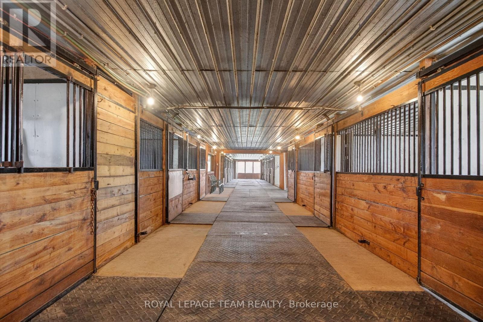 2867 Stagecoach Road Property Photo 40