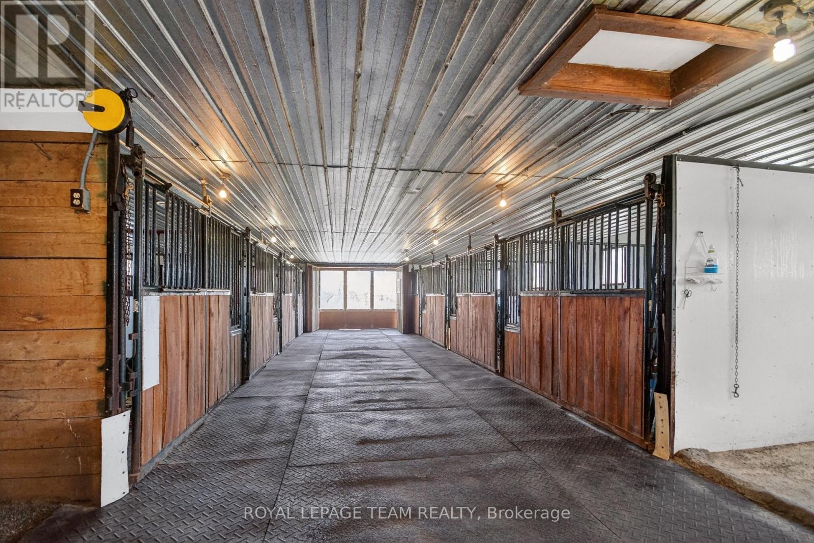 2867 Stagecoach Road Property Photo 44