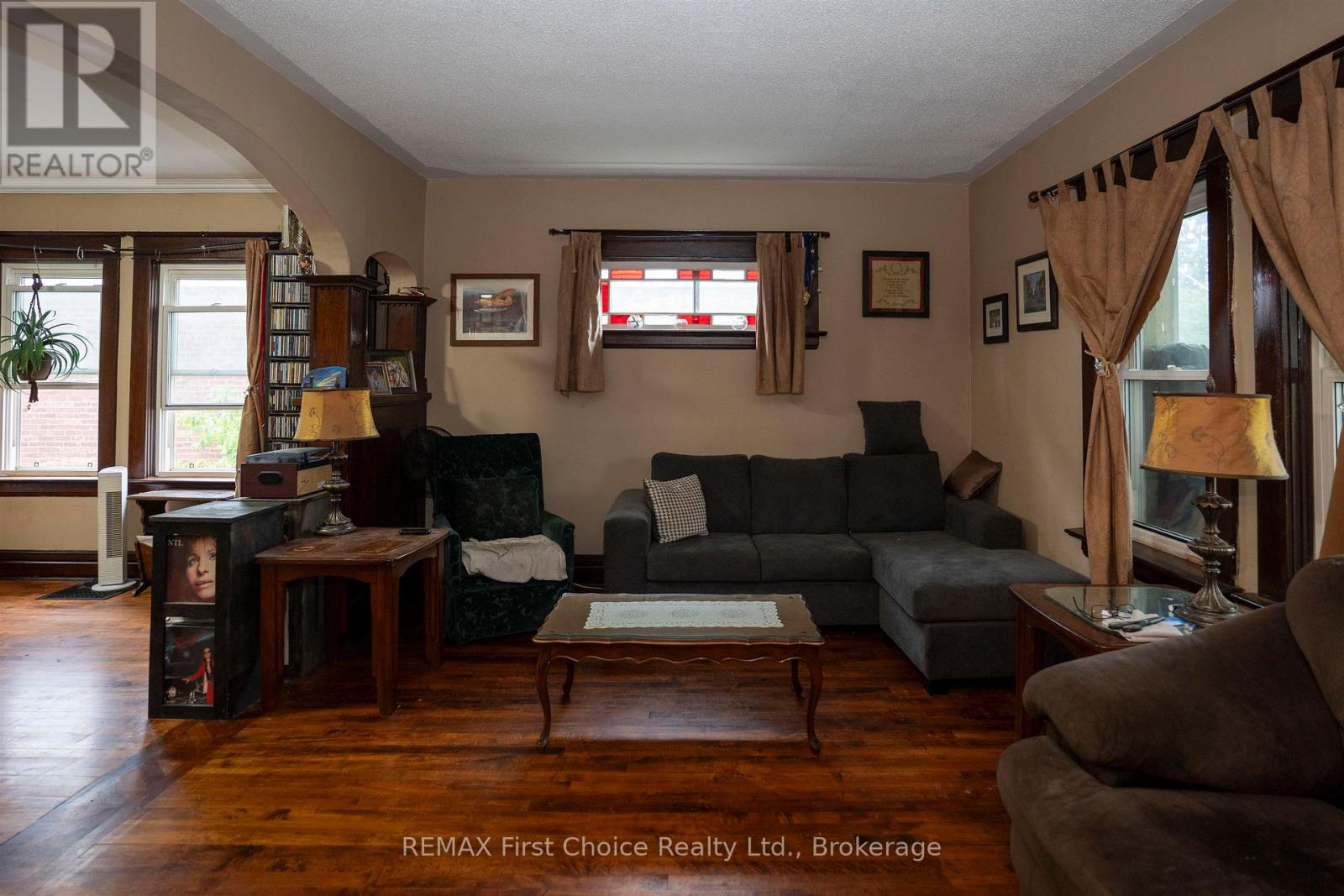 308 Archibald Street N Property Photo 4