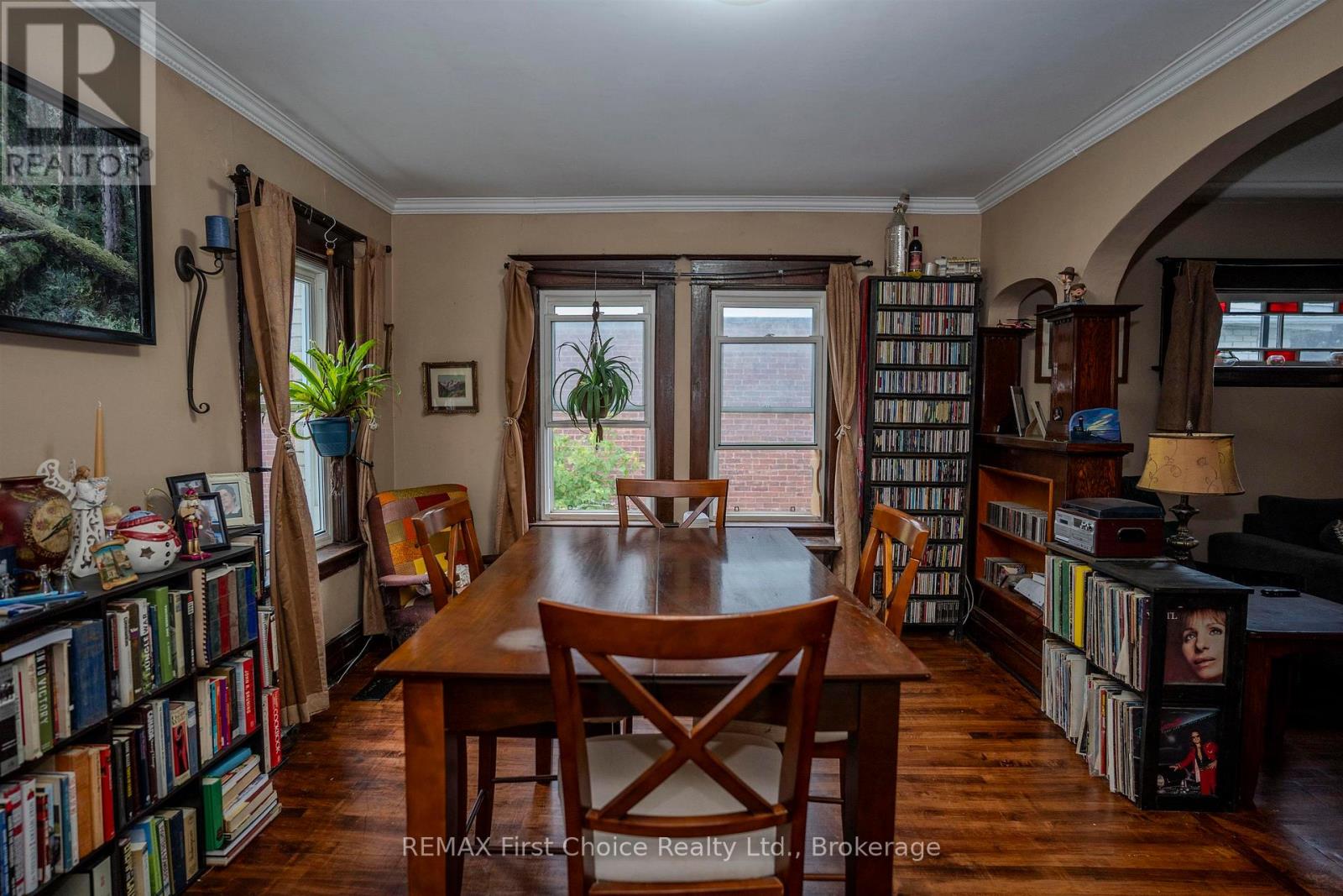 308 Archibald Street N Property Photo 9