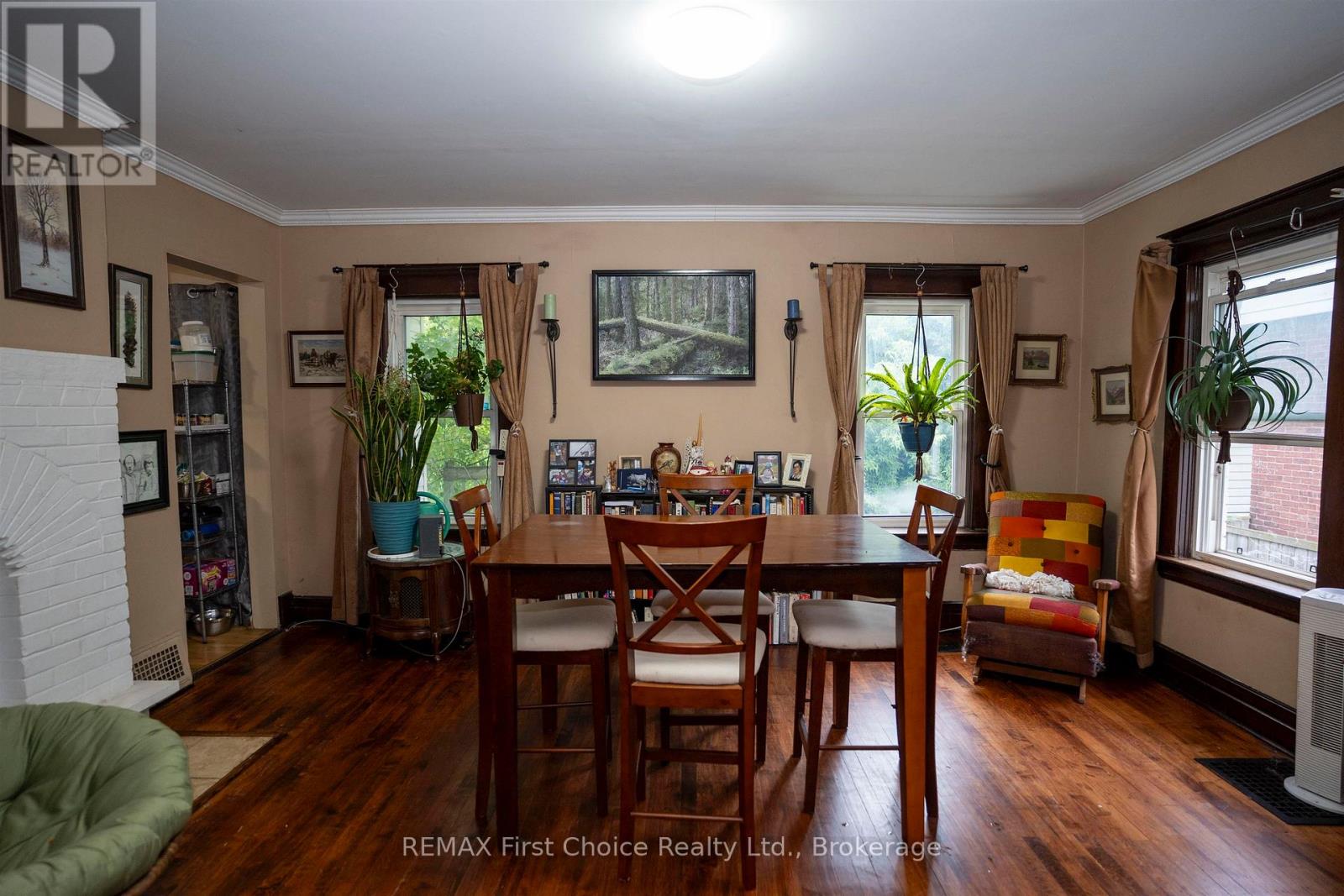 308 Archibald Street N Property Photo 10